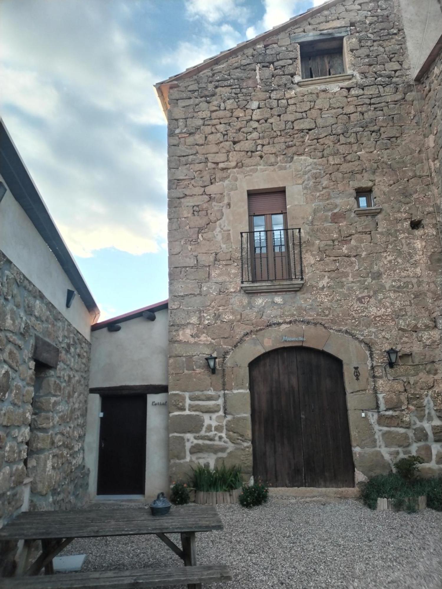 Masia Manonelles Holiday home *